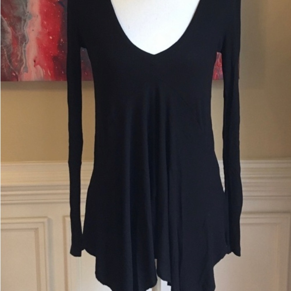 BCBG Max Azaria hi lo black ribbed long sleeve top distressed bottom